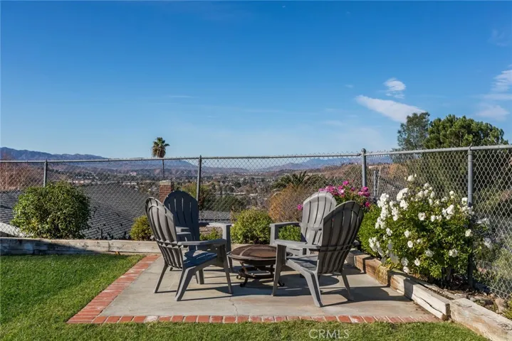18711 Nadal Street, Canyon Country, California 91351