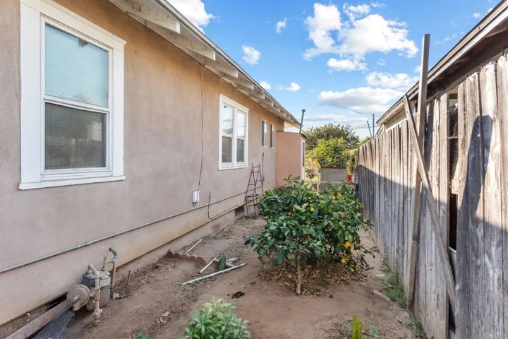 1828 L Avenue, National City, California 91950