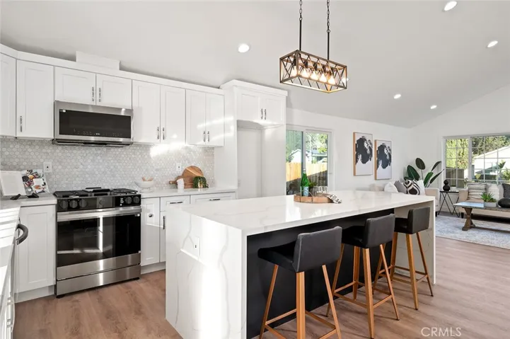 6111 Stonehurst, Yorba Linda, California 92886