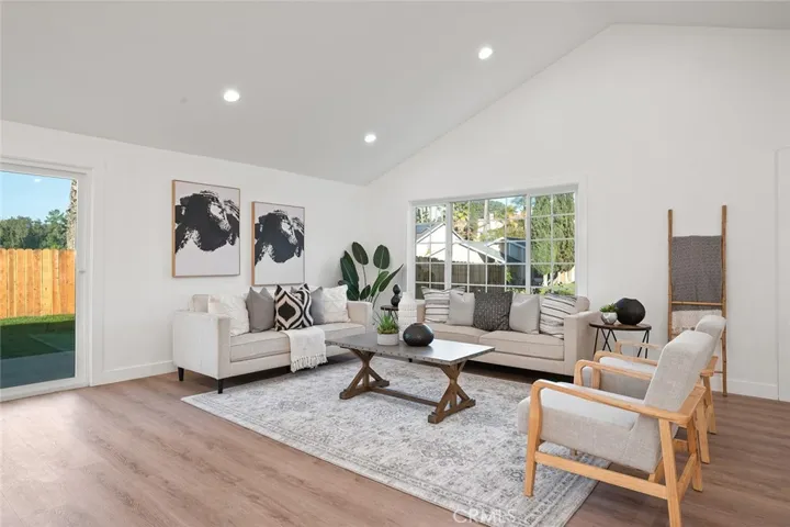 6111 Stonehurst, Yorba Linda, California 92886