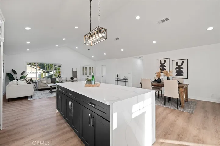 6111 Stonehurst, Yorba Linda, California 92886
