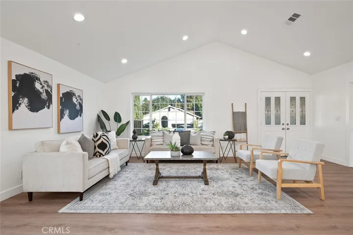 6111 Stonehurst, Yorba Linda, California 92886