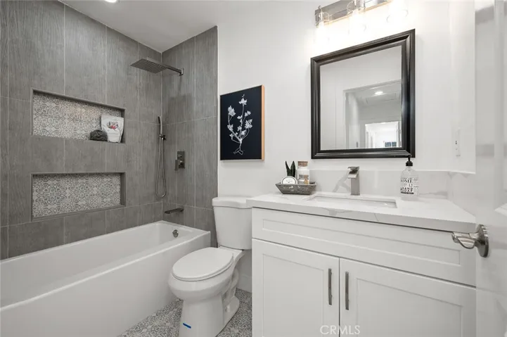 6111 Stonehurst, Yorba Linda, California 92886