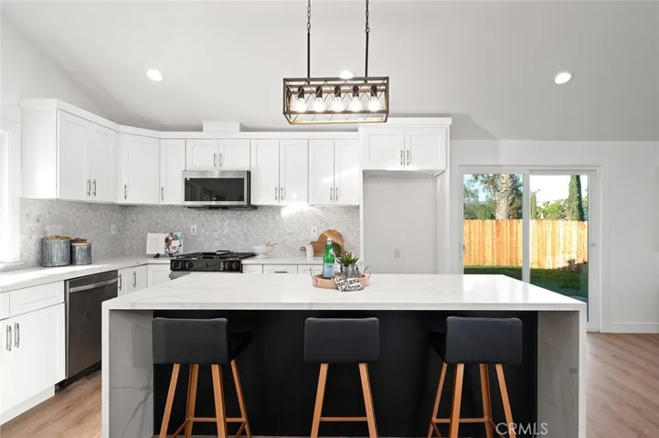 6111 Stonehurst, Yorba Linda, California 92886