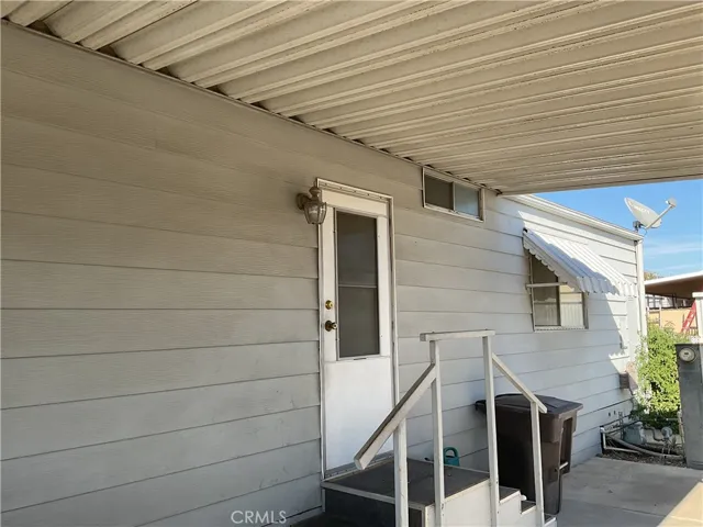 9391 California Ave 66, Riverside, California 92503