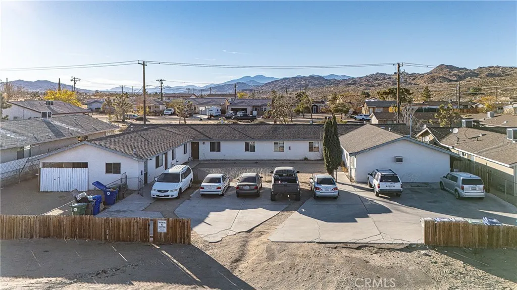 6422 El Dorado Avenue, Yucca Valley, California 92284 home-pic-3