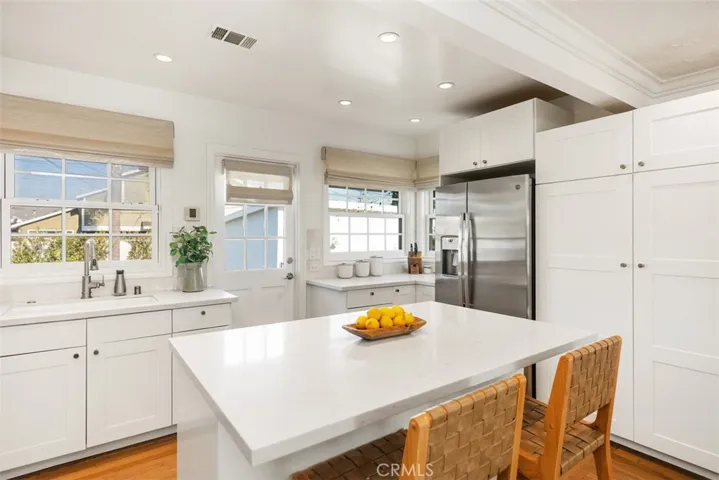 222 Lillian Place, Costa Mesa, California 92627