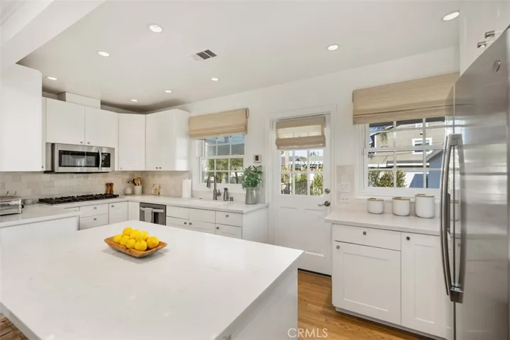 222 Lillian Place, Costa Mesa, California 92627