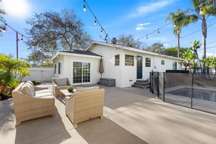 222 Lillian Place, Costa Mesa, California 92627