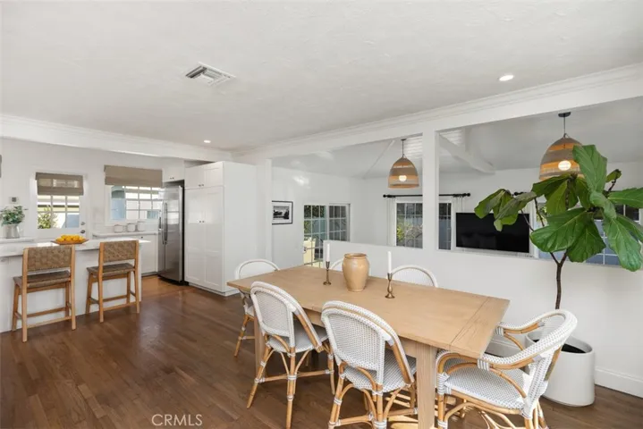 222 Lillian Place, Costa Mesa, California 92627