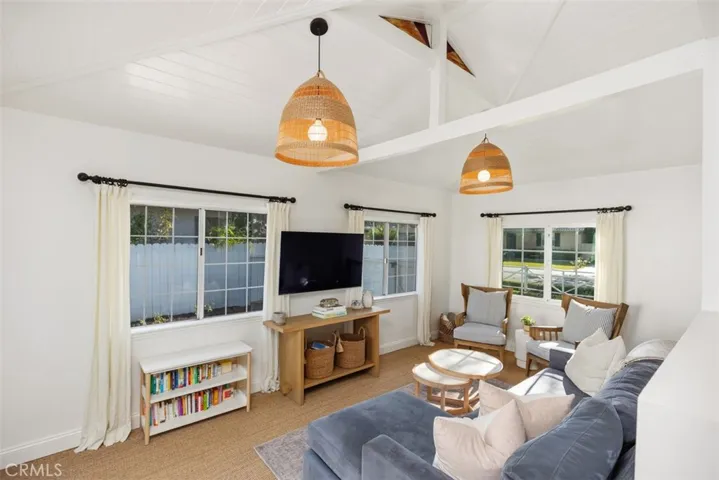222 Lillian Place, Costa Mesa, California 92627