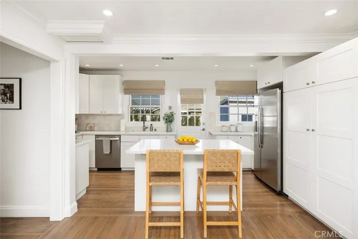 222 Lillian Place, Costa Mesa, California 92627