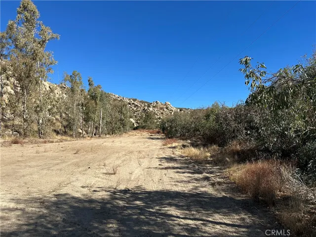 48610 Secret Falls Road, Aguanga, California 92536