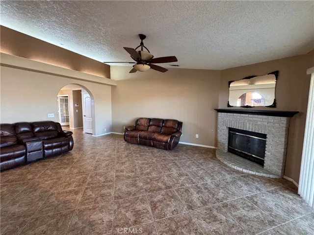 28180 Cochise Avenue, Barstow, California 92311