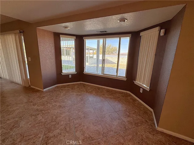 28180 Cochise Avenue, Barstow, California 92311