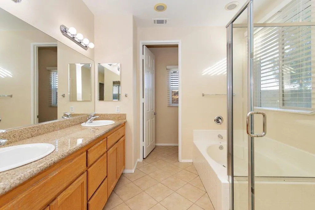 49030 Barrymore Street, Indio, California 92201 home-pic-19