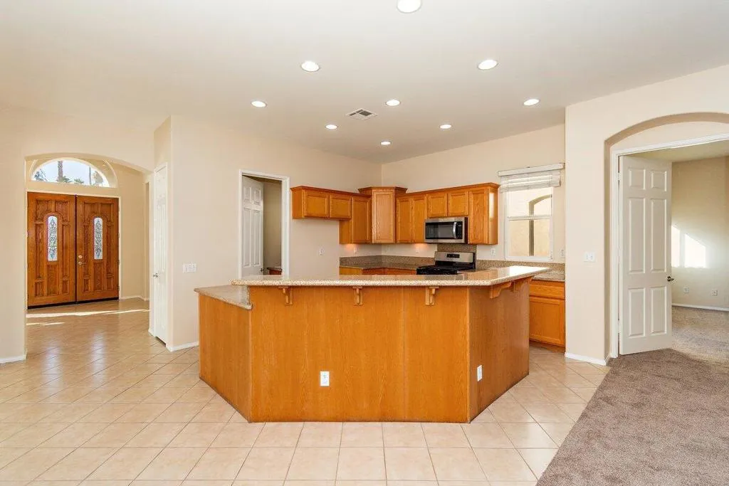 49030 Barrymore Street, Indio, California 92201 home-pic-9