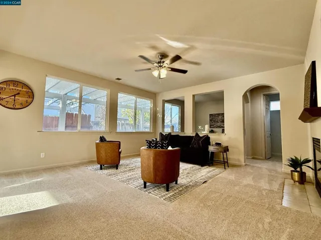 3017 Roslyn Dr, Modesto, California 95355