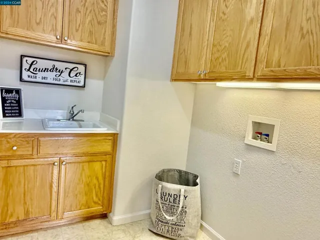 3017 Roslyn Dr, Modesto, California 95355