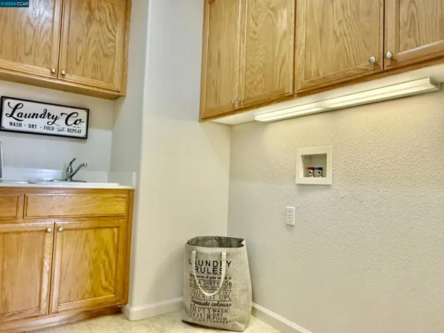 3017 Roslyn Dr, Modesto, California 95355