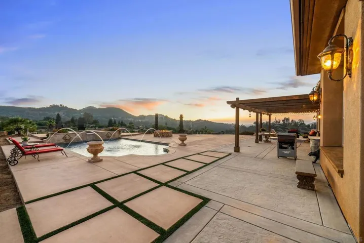 27394 Red Ironbark Dr, Valley Center, California 92082