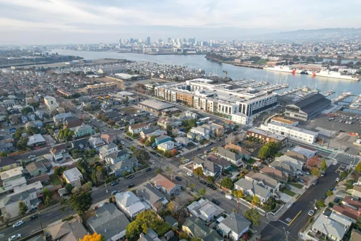 1826 Schiller Street, Alameda, California 94501