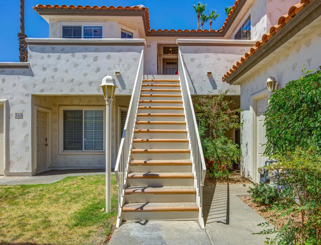 371 Muirfield Drive, Palm Desert, California 92211 home-pic-1