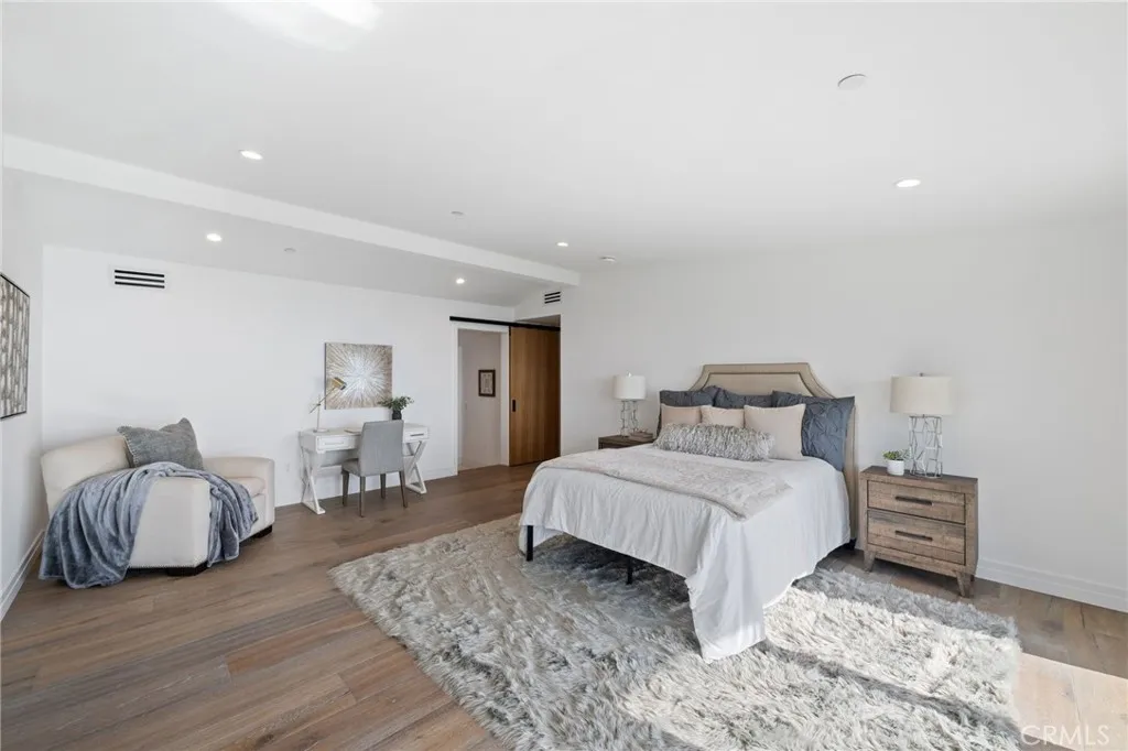 723 Balboa Avenue, Laguna Beach, California 92651 home-pic-37