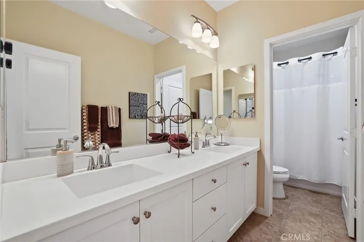 32 Fuchsia, Lake Forest, California 92630