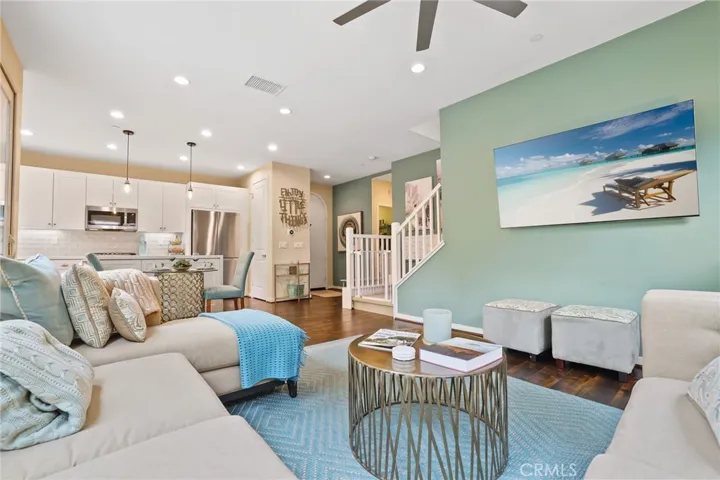 32 Fuchsia, Lake Forest, California 92630