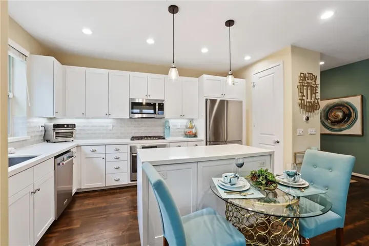 32 Fuchsia, Lake Forest, California 92630