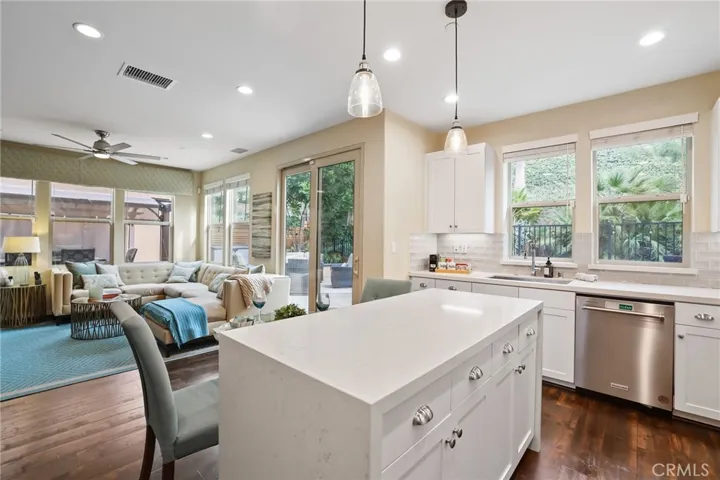 32 Fuchsia, Lake Forest, California 92630