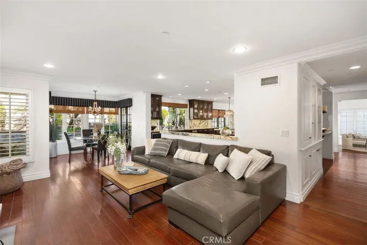 228 Avenida Vista Del Oceano, San Clemente, California 92672