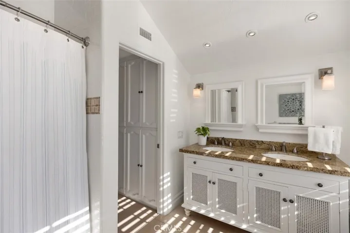 228 Avenida Vista Del Oceano, San Clemente, California 92672