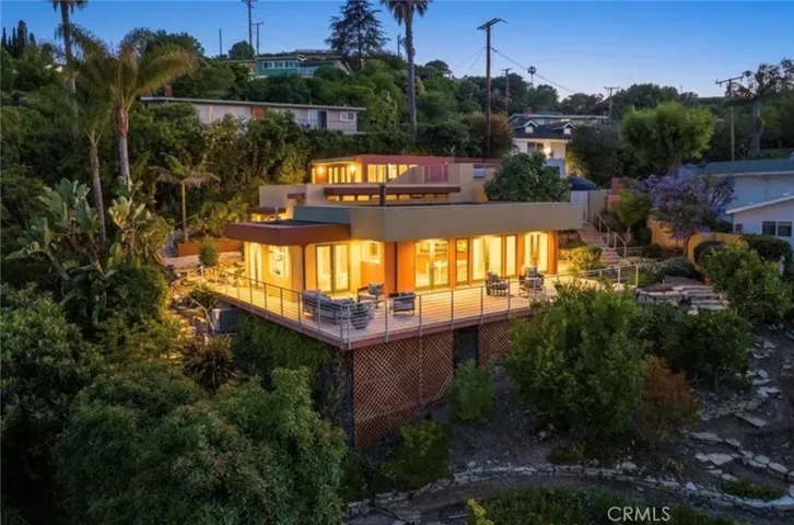 15 Coach Road, Rancho Palos Verdes, California 90275