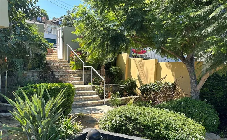 15 Coach Road, Rancho Palos Verdes, California 90275