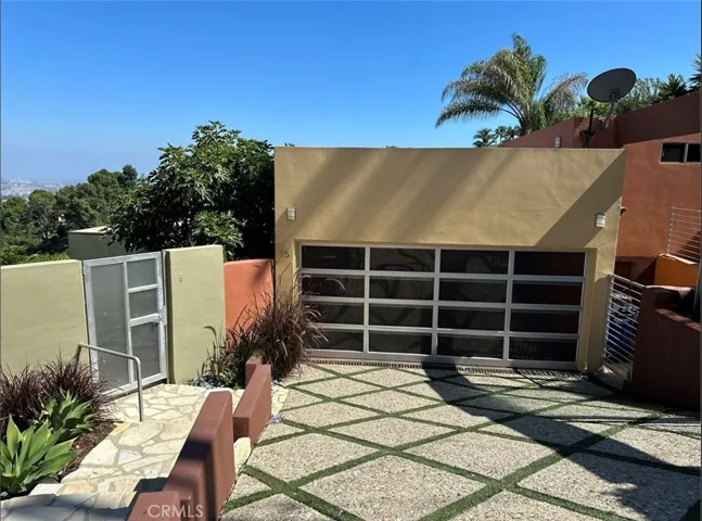 15 Coach Road, Rancho Palos Verdes, California 90275