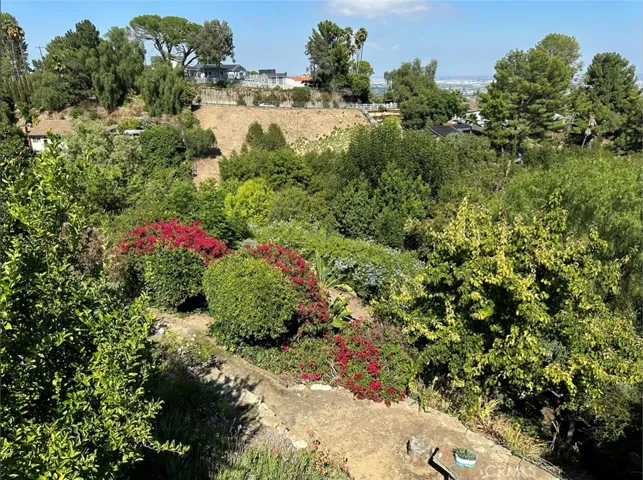 15 Coach Road, Rancho Palos Verdes, California 90275