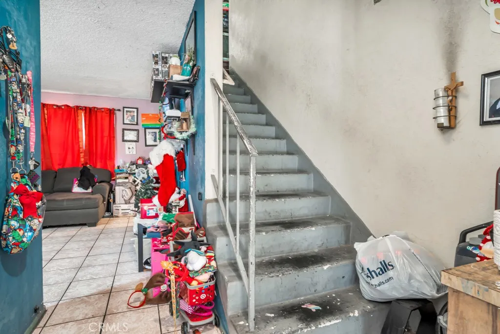 2477 E 111th Street, Los Angeles, California 90059 home-pic-8