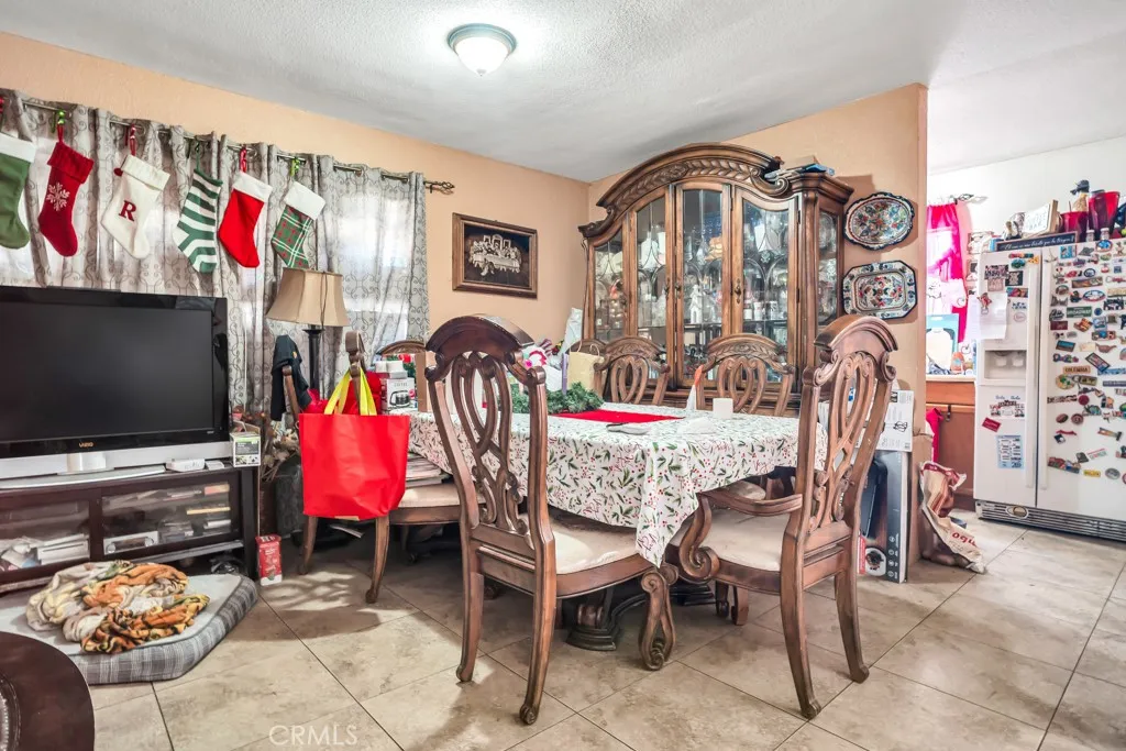 2477 E 111th Street, Los Angeles, California 90059 home-pic-14