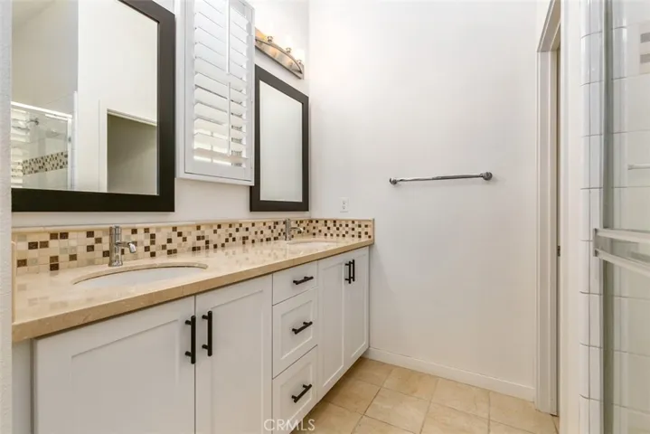 Main bathroom