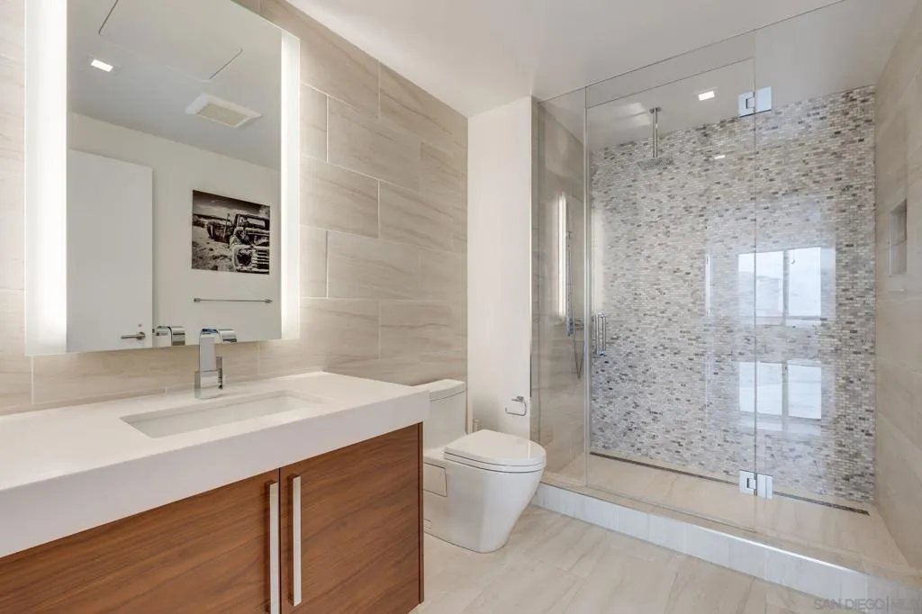 888 W E Street 1804, San Diego, California 92101 home-pic-28