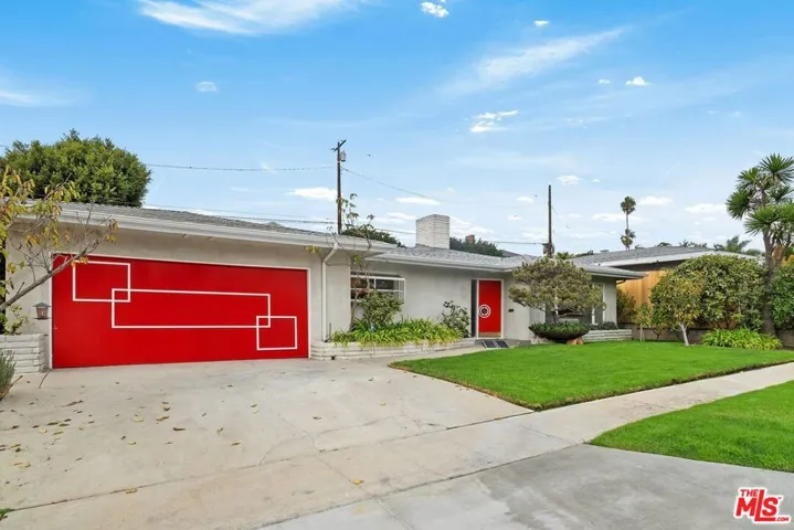 5917 S Le Doux Road, Los Angeles, California 90056