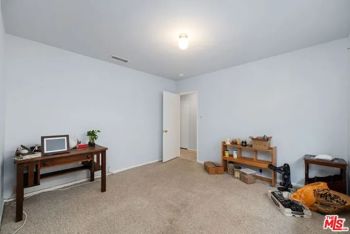 5917 S Le Doux Road, Los Angeles, California 90056