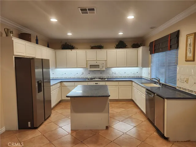 8750 E Cloudview Way, Anaheim Hills, California 92808