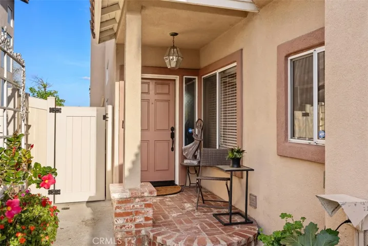 930 S Lone Pine Lane, Anaheim Hills, California 92808