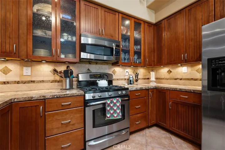 930 S Lone Pine Lane, Anaheim Hills, California 92808