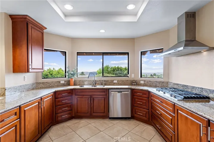 1710 Pueblo Crest Lane, La Habra Heights, California 90631