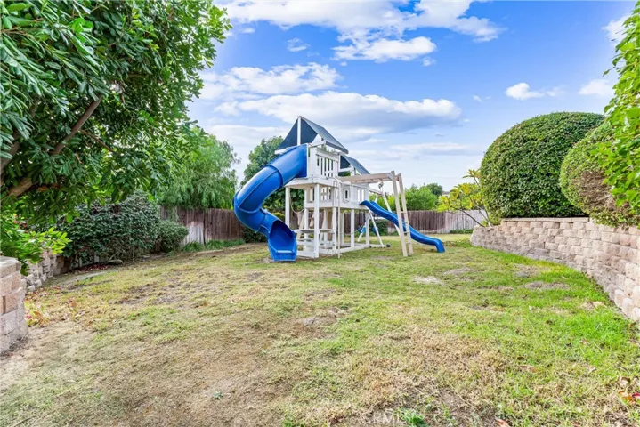 1710 Pueblo Crest Lane, La Habra Heights, California 90631