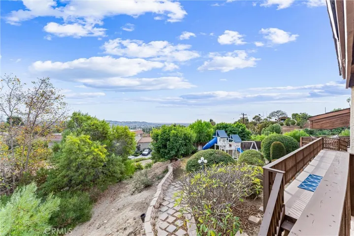 1710 Pueblo Crest Lane, La Habra Heights, California 90631